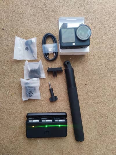 Dji action 6 adventure combo for sale 10/10 condition (final price)