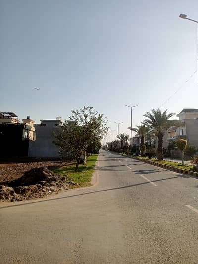 5 Marla Residential Plot available in Developed Area