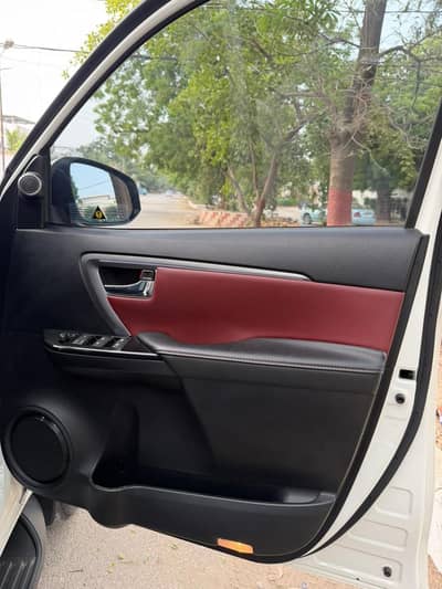 Toyota Fortuner Legender 2022
