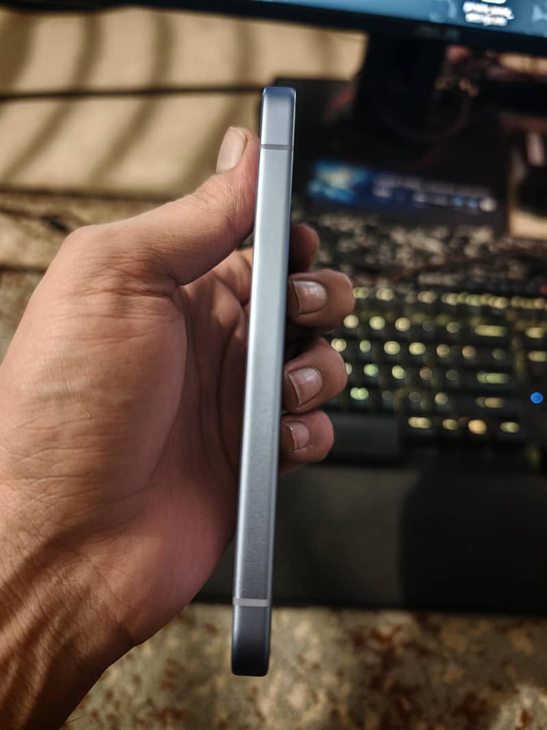 Google Pixel 9a 6