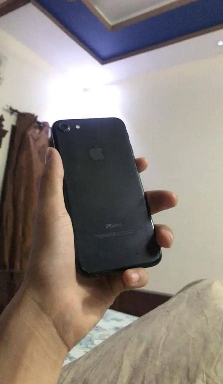Apple iPhone 7 3