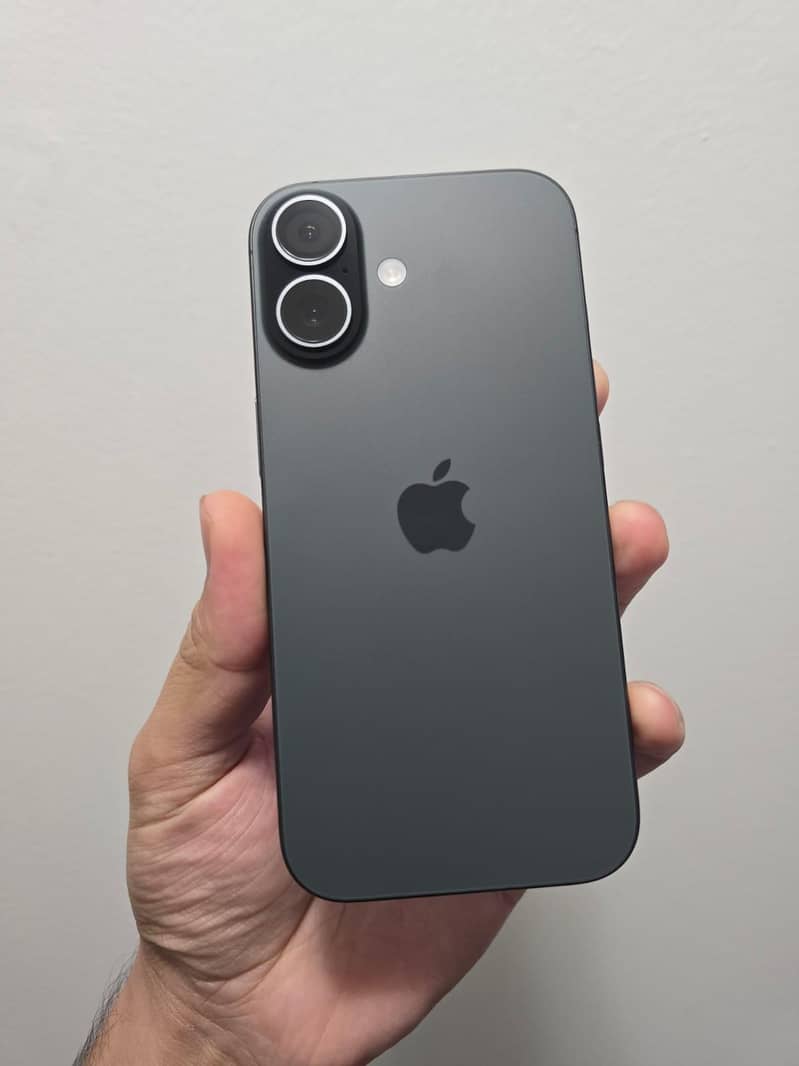 Apple iPhone 17 3
