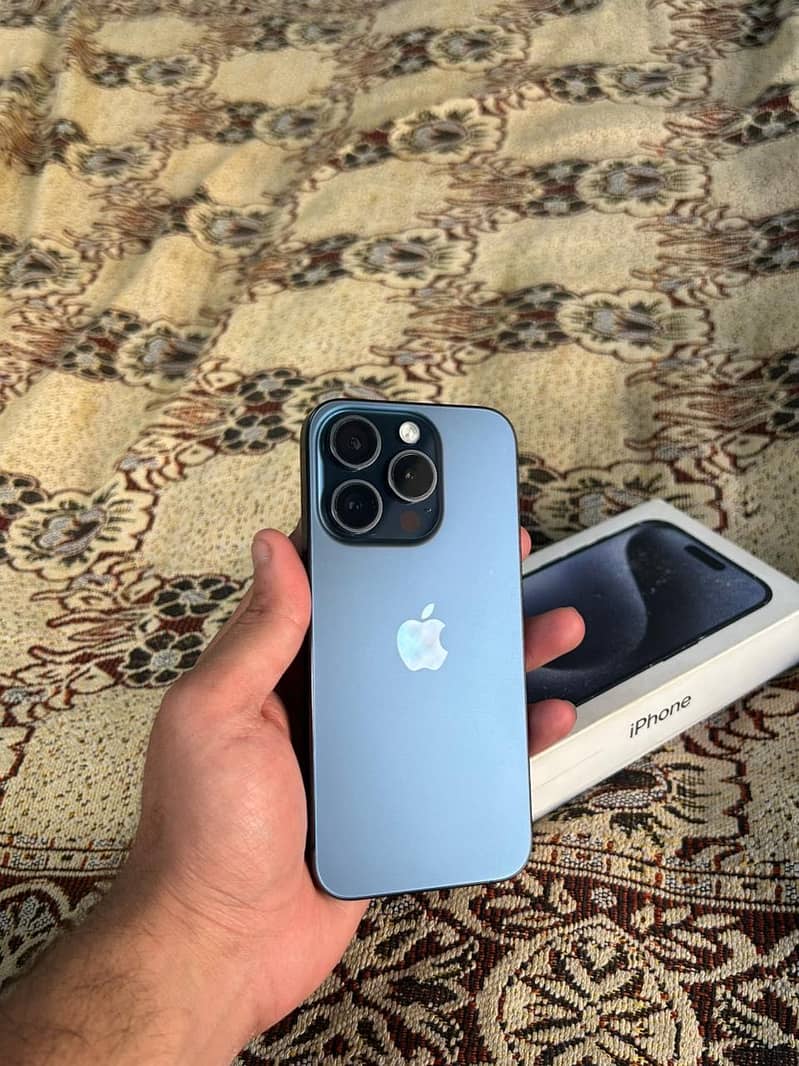 Apple iPhone 15 Pro 0