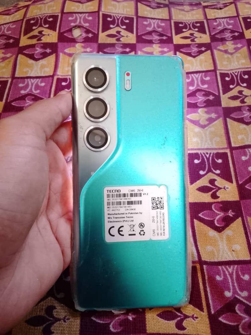 Tecno CAMON 40 Pro 1