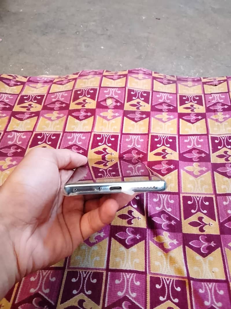 Tecno CAMON 40 Pro 5