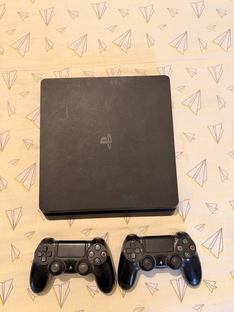 Ps4 slim 0
