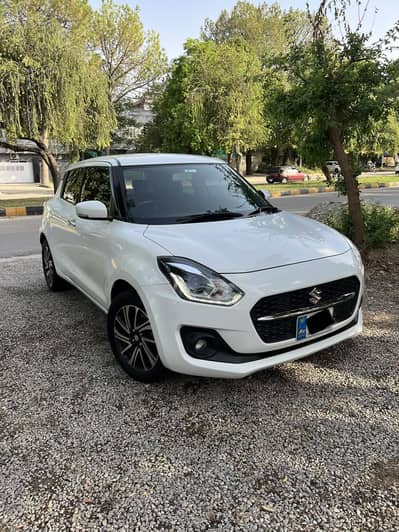 Suzuki Swift GLX CVT 2022