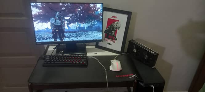 Ryzen 5 2400g Gaming pc with borderless monitor