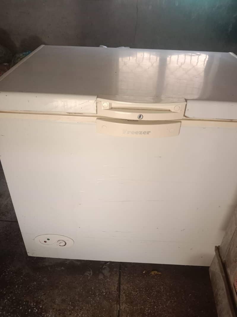 waves deep freezer 1