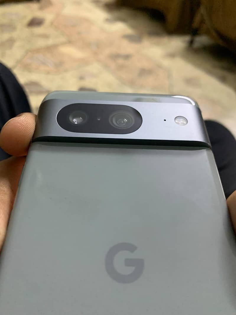 Google Pixel 8 7