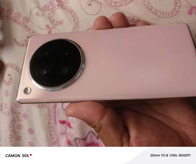 Infinix Zero 40 4