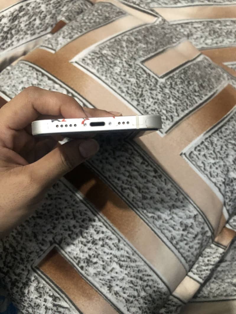 Apple iPhone 12 3
