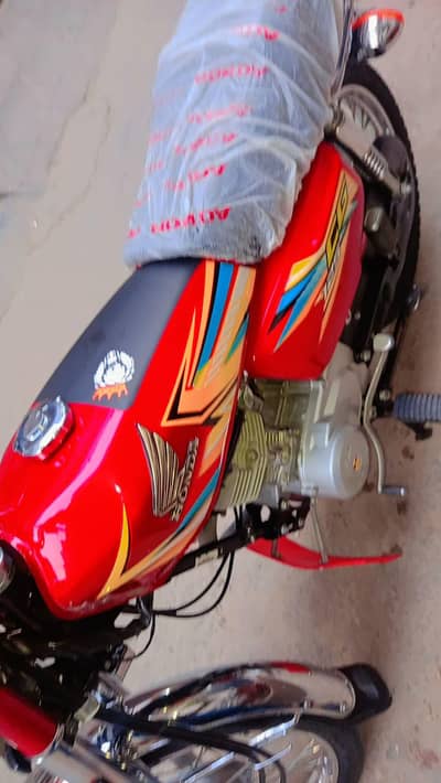 Honda CG 125 brand new condition  urgent sell hai