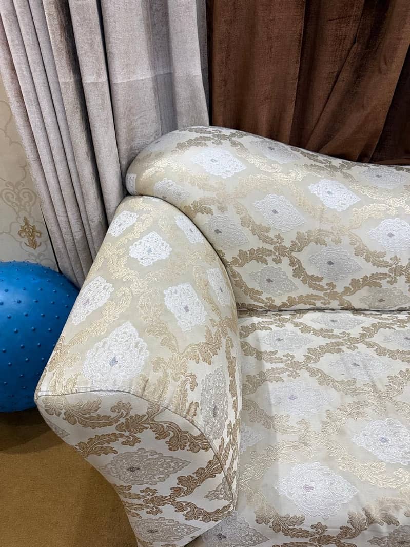 2 seater sofa 4