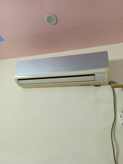 haier 1.5 ton split non inverter urgent sale 03422189786