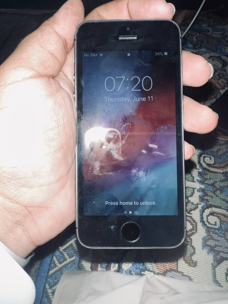 Apple iPhone 5s 0
