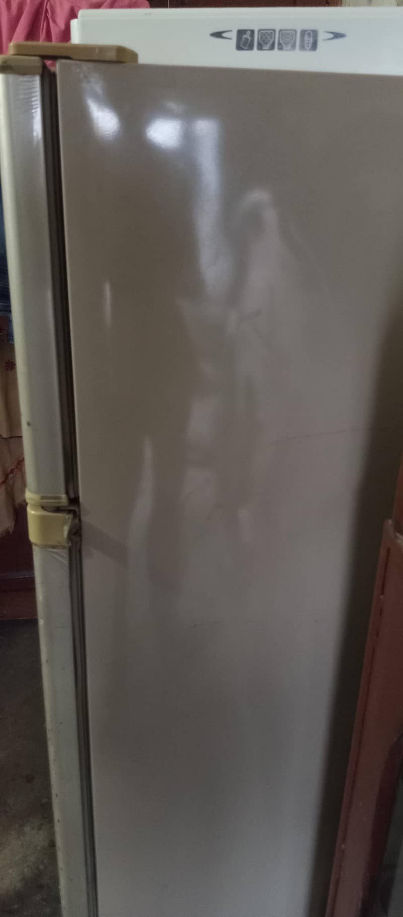 refrigerator 3