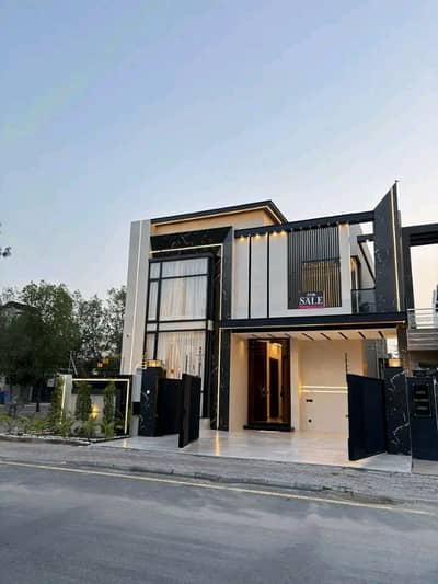 10 Marla Luxury House is Available for Rent in Bahria Town Lahore