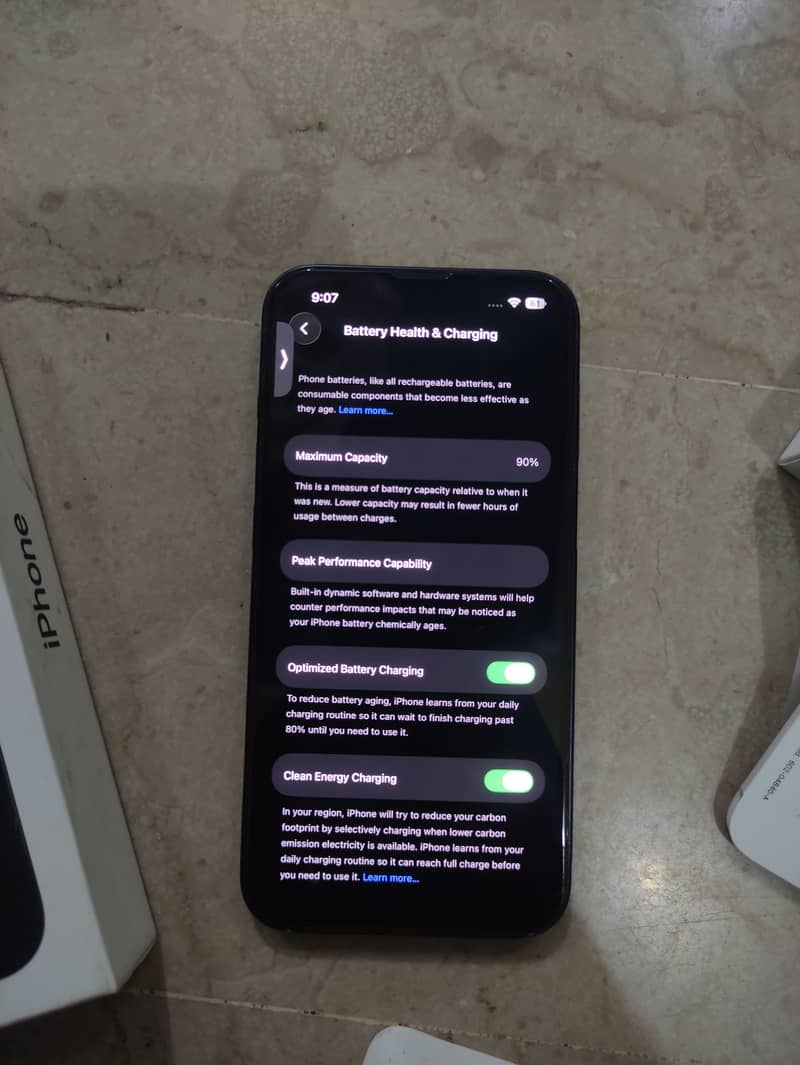 Apple iPhone 13 2