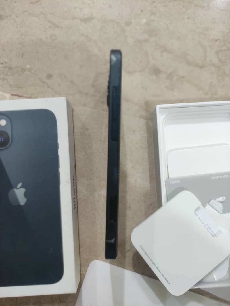 Apple iPhone 13 3