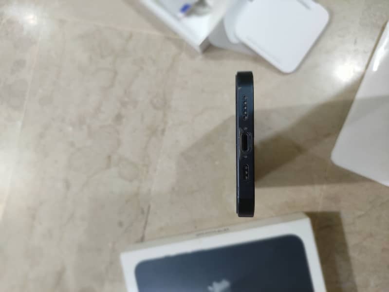 Apple iPhone 13 6