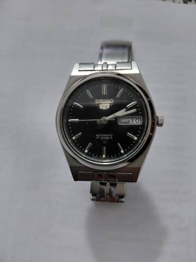used seiko 5. orignal.