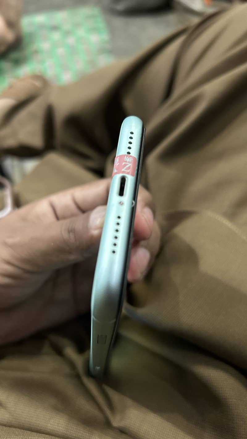 Apple iPhone 11 2