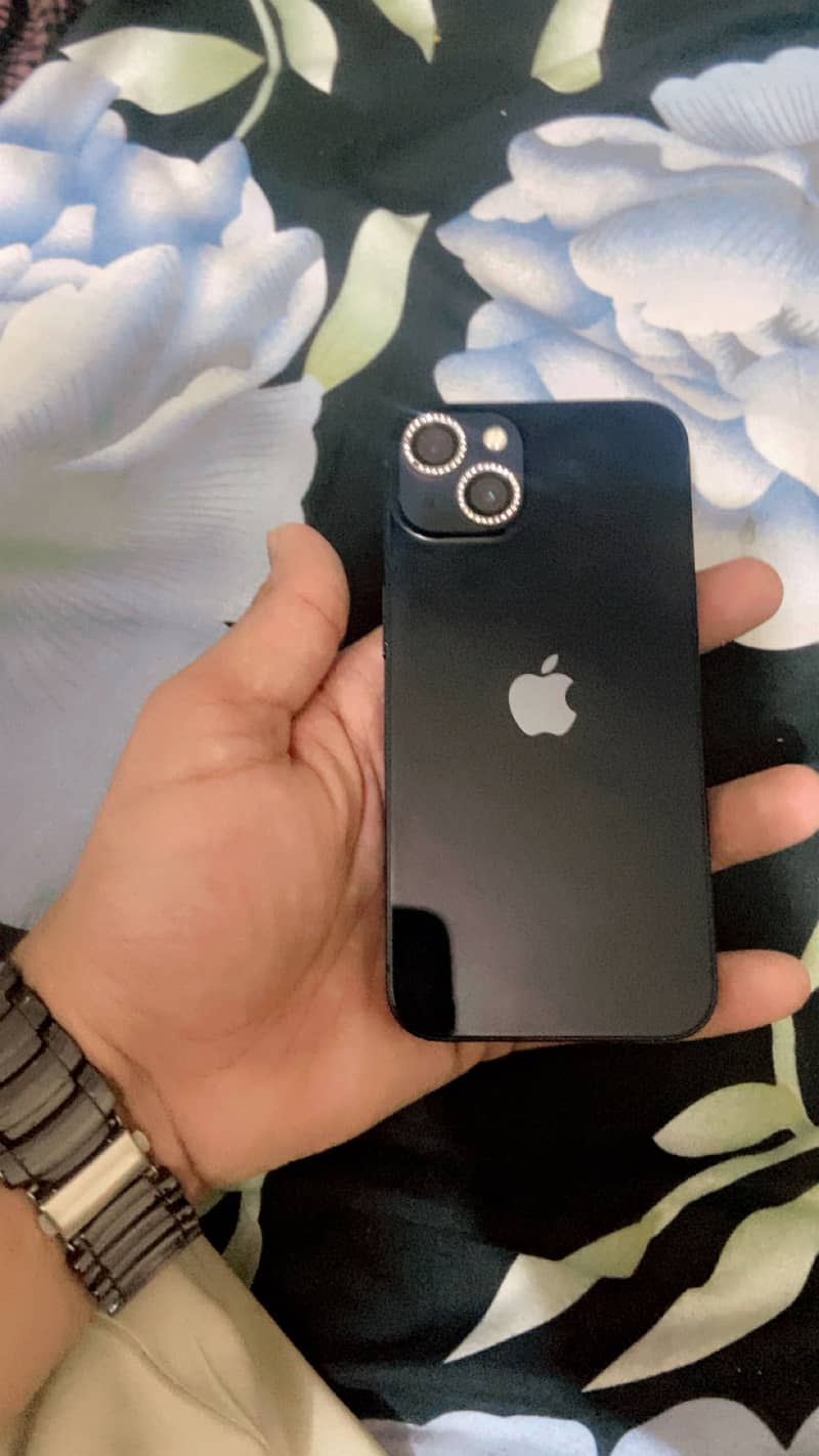 Apple iPhone 13 1