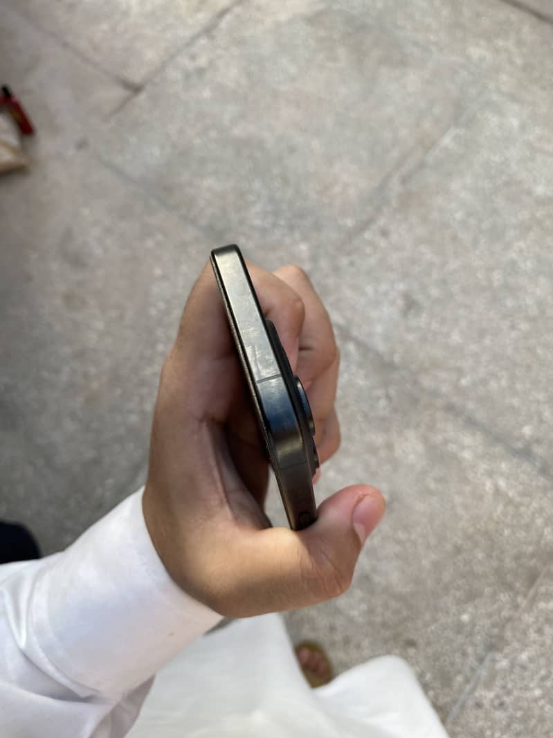 iPhone 15 Pro 2