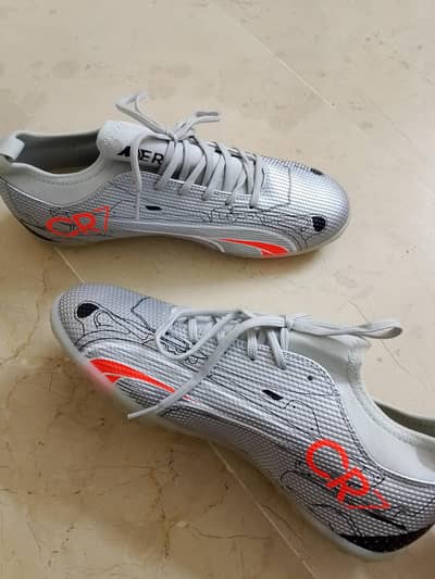 Football grippers size 42