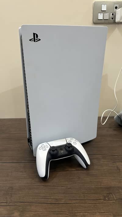 Play station 5 used (negotiable)
