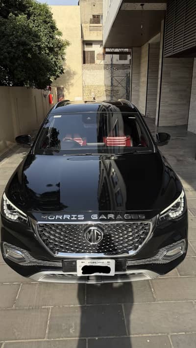 MG HS 2021