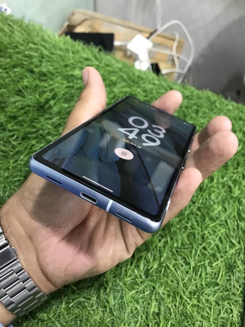 Google pixel 7a 2