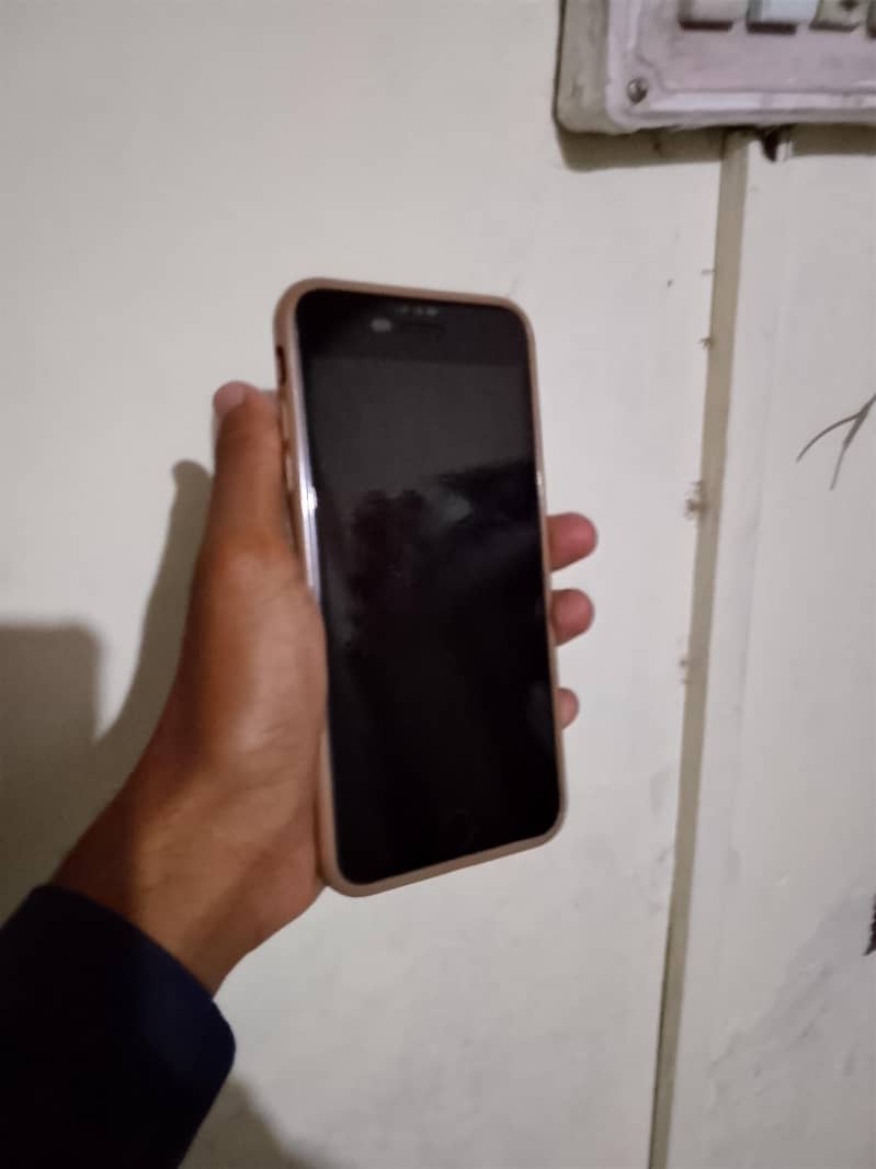Apple iPhone 7 Plus 1