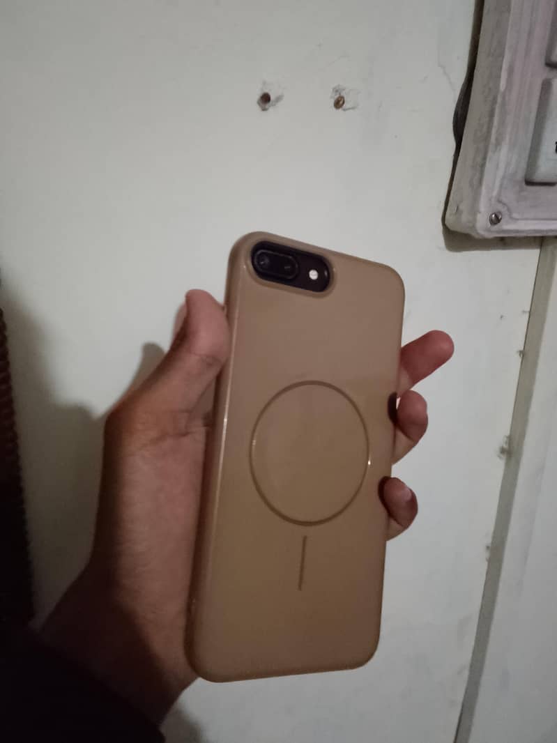 Apple iPhone 7 Plus 2