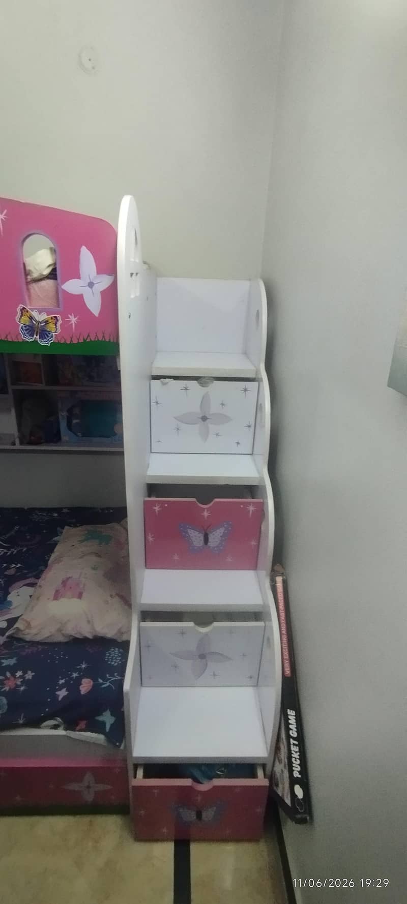 Bunker bed+study table+chair 4