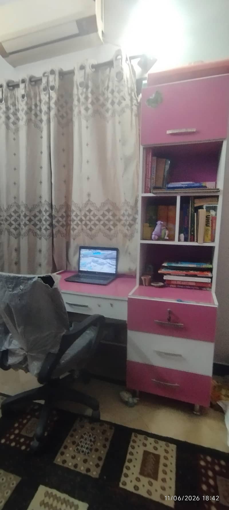 Bunker bed+study table+chair 10