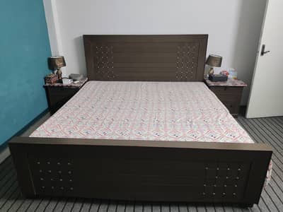 King size bed (72×78)