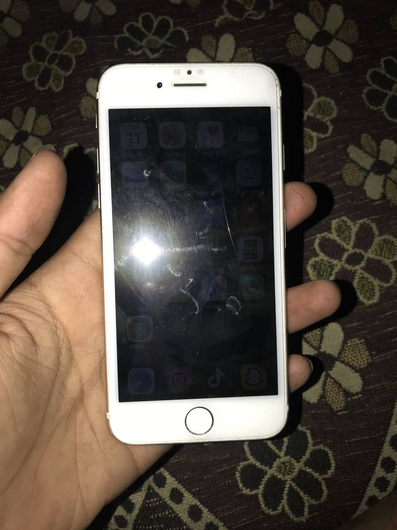 Apple iPhone 7 2