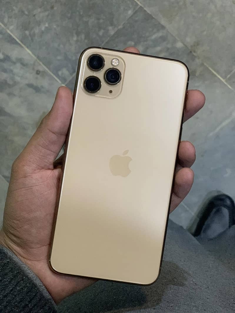 iPhone 11 Pro Max 1