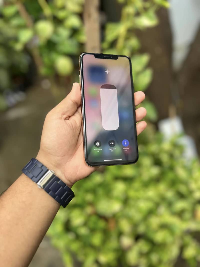 iPhone 11 Pro Max 2