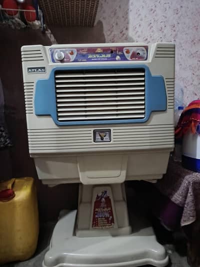 Atlas room cooler