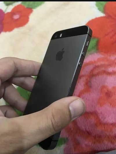 Apple iPhone 5s 64GB PTA approved complete box