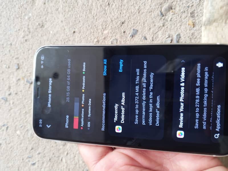Apple iPhone 11 3
