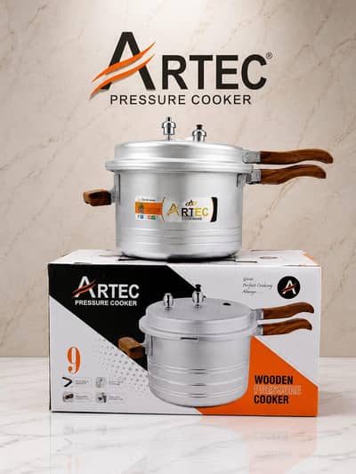 wood handle pressure cooker 7.9. 11 liter mein available