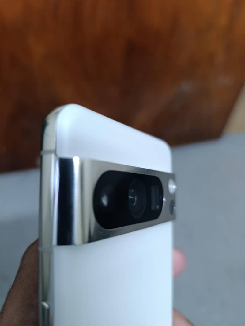 Google Pixel 8 Pro 2