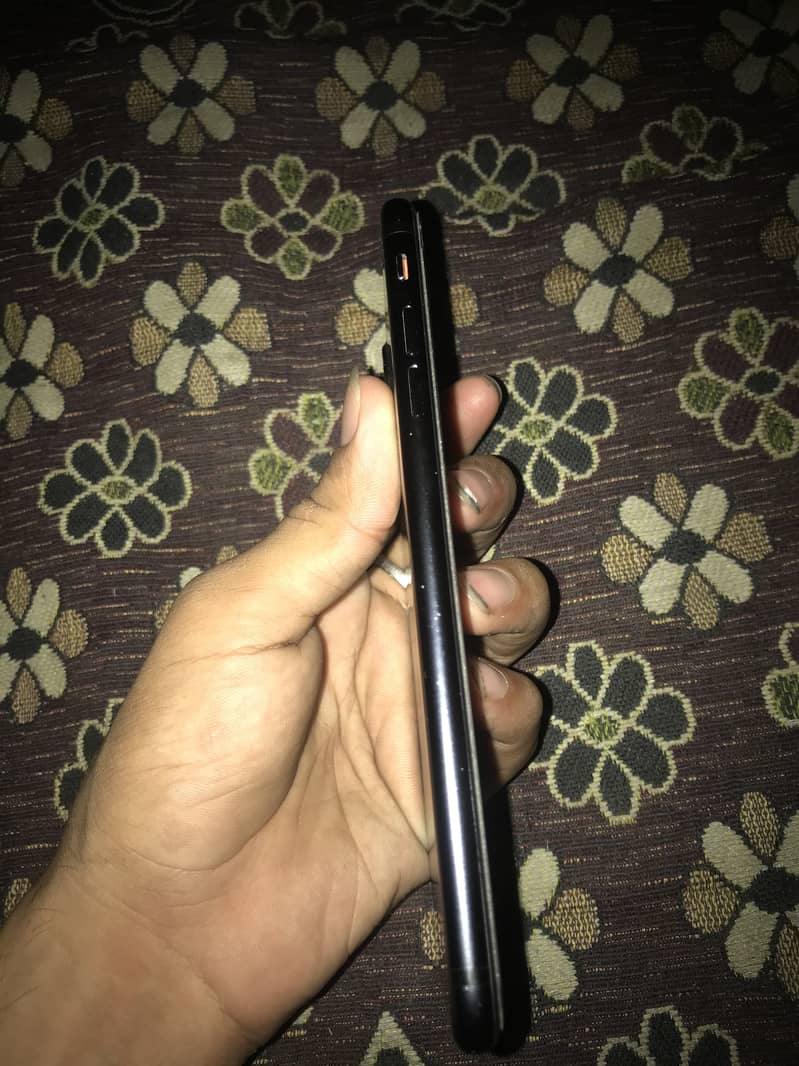 Apple iPhone 7 Plus 4