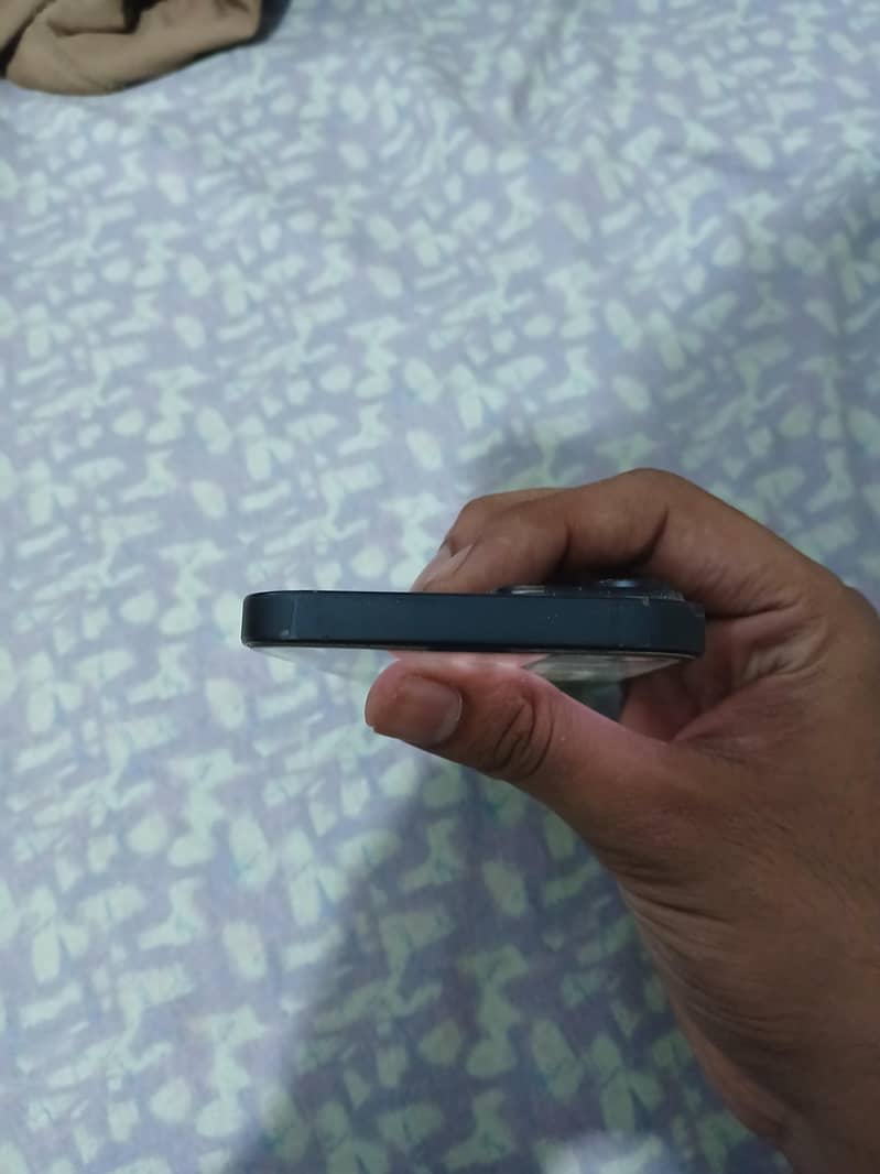 Apple iPhone 14 5