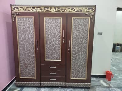 3 door wardrob