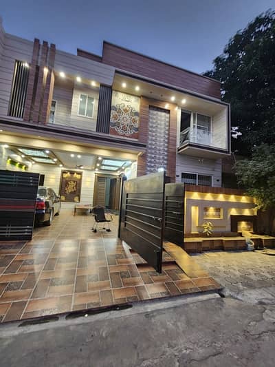 10 MARLA BRAND NEW VIP Luxury Modern Stylish Latest Accommodation Double Storey House Available For Sale In Faisal Town, Lahore With Original Pics Owner Built House